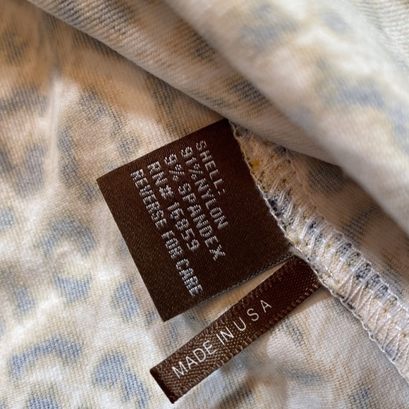 J. McLaughlin Catalina Leopard Print Cowl Neck Top sz S - Picture 9 of 10